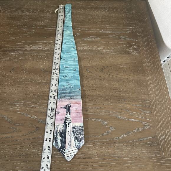 King Kong Silk Necktie 1992 RKO Pictures 60" x 4" American Film Classics Movie - Picture 5 of 7
